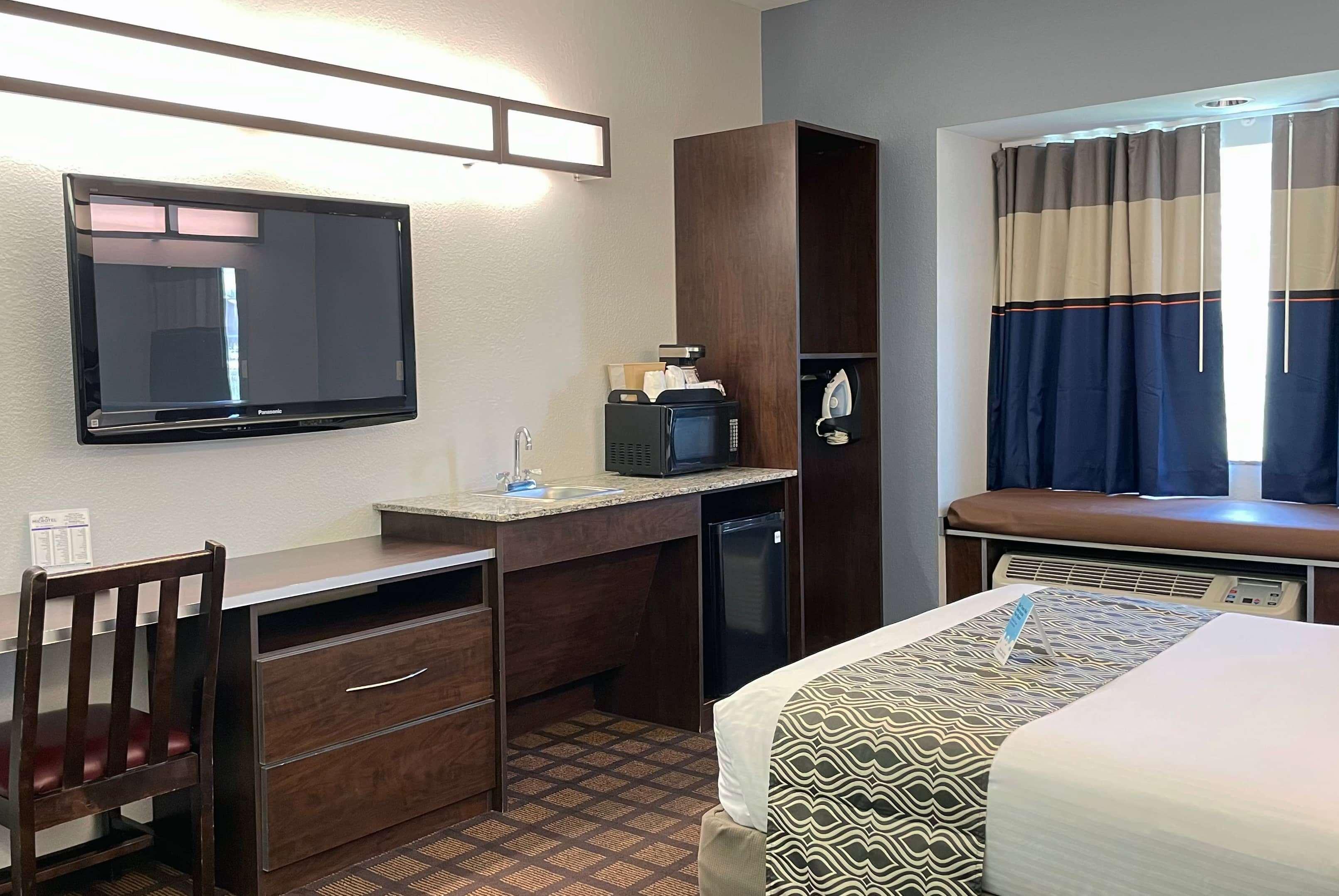 Microtel Inn & Suites By Wyndham Michigan City Exterior photo